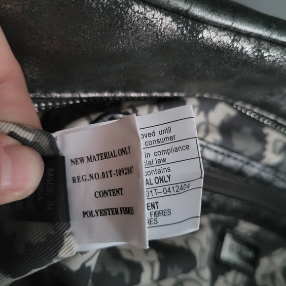 Guess Y2K metallic shoulder bag (convertible to crossbody) vintage - Picture 11 of 11